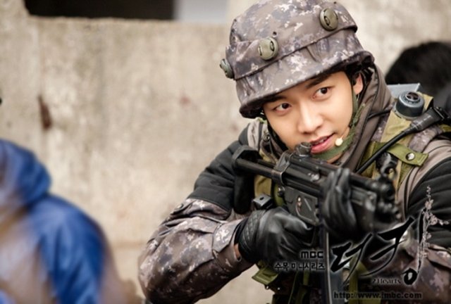 Xem Phim Không Còn Lối Thoát - You’re All Surrounded - Vkool.TV - Ảnh 3