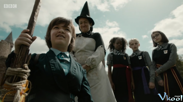 Xem Phim Phù Thủy Xui Xẻo Phần 1 - The Worst Witch Season 1 - Vkool.TV - Ảnh 1