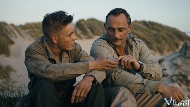 Xem Phim Vùng Đất Bom Mìn - Land Of Mine - Vkool.TV - Ảnh 4